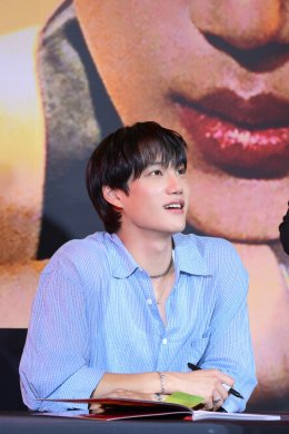 เอสเอ็ม ทรู ร่วมมือกับ ช้อปปี้ พา KAI (ไค) ใกล้ชิดแฟนคลับชาวไทยสมการรอคอย! ในกิจกรรมแจกลายเซ็นสุดเอ็กซ์คลูซีฟครั้งแรกในประเทศไทย Shopee x KAI 'Wait On Me' FANSIGN EVENT